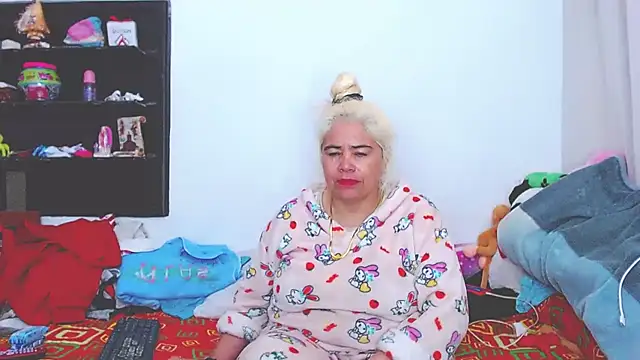 Snapshot of estrellita_fugaz16x chatting on 3, 1, 2025 estrellita fugaz16x online show from 3, 1, 2025