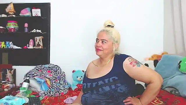 Snapshot of estrellita_fugaz16x chatting on 9, 1, 2025 estrellita fugaz16x online show from 9, 1, 2025