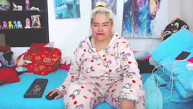 Snapshot of estrellita_fugaz16x chatting on 24, 1, 2025 estrellita fugaz16x online show from 24, 1, 2025