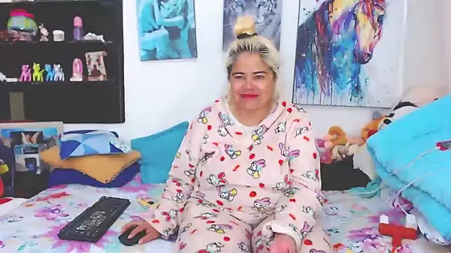 Snapshot of estrellita_fugaz16x chatting on 12, 2, 2025 estrellita fugaz16x online show from 12, 2, 2025