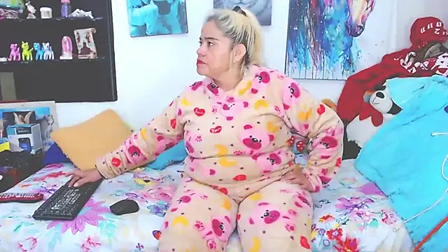 Snapshot of estrellita_fugaz16x chatting on 13, 2, 2025 estrellita fugaz16x online show from 13, 2, 2025