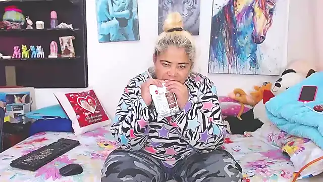 Snapshot of estrellita_fugaz16x chatting on 13, 2, 2025 estrellita fugaz16x online show from 13, 2, 2025