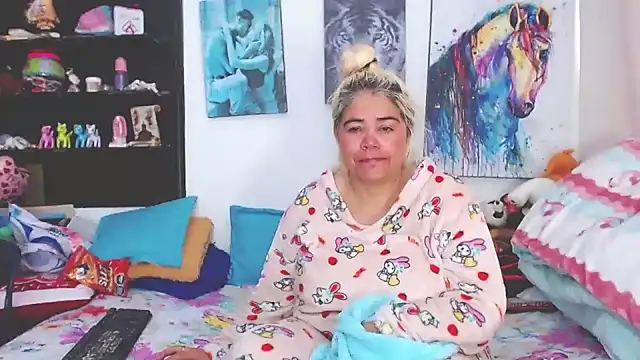 Snapshot of estrellita_fugaz16x chatting on 22, 2, 2025 estrellita fugaz16x online show from 22, 2, 2025