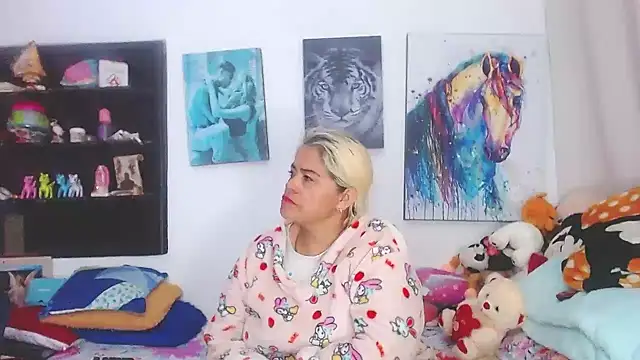 Snapshot of estrellita_fugaz16x chatting on 26, 2, 2025 estrellita fugaz16x online show from 26, 2, 2025