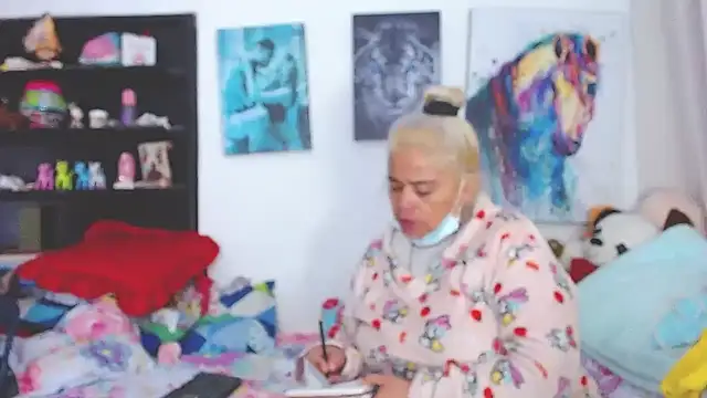 Snapshot of estrellita_fugaz16x chatting on 12, 3, 2025 estrellita fugaz16x online show from 12, 3, 2025