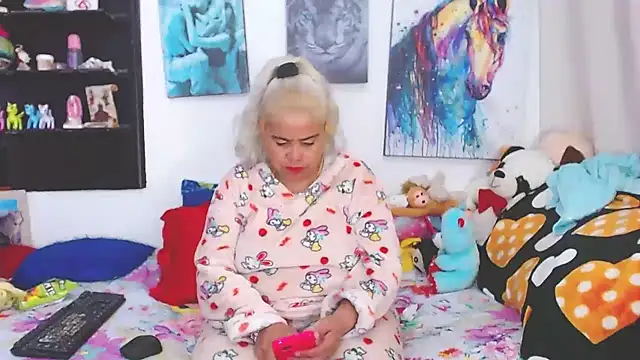 Snapshot of estrellita_fugaz16x chatting on 15, 3, 2025 estrellita fugaz16x online show from 15, 3, 2025