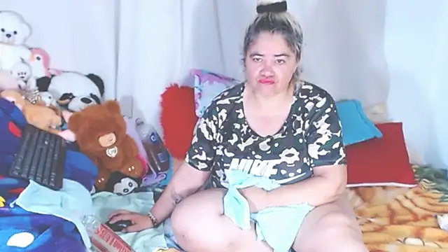 Snapshot of estrellita_fugaz16x chatting on 14, 9, 2025 estrellita fugaz16x online show from 14, 9, 2025