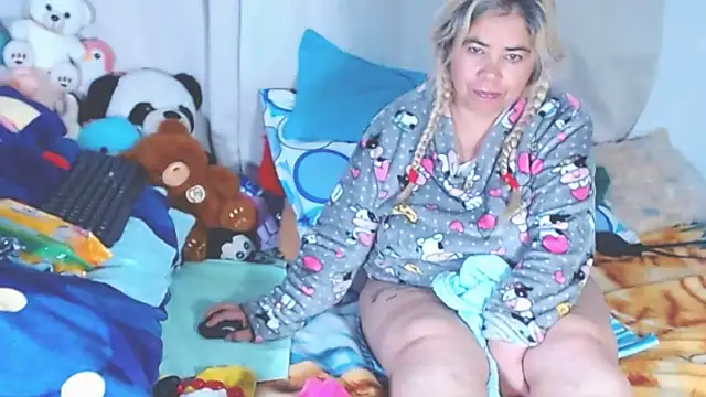 Snapshot of estrellita_fugaz16x chatting on 22, 9, 2025 estrellita fugaz16x online show from 22, 9, 2025