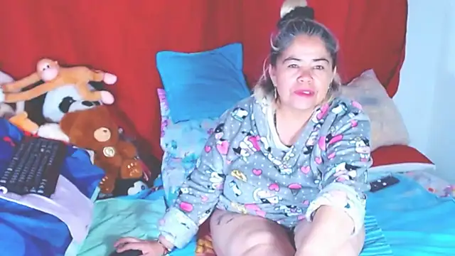 Snapshot of estrellita_fugaz16x chatting on 17, 10, 2025 estrellita fugaz16x online show from 17, 10, 2025