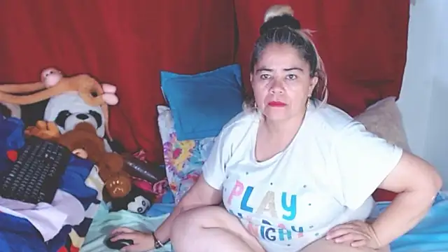 Snapshot of estrellita_fugaz16x chatting on 6, 11, 2025 estrellita fugaz16x online show from 6, 11, 2025