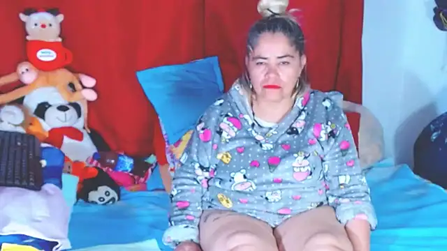 Snapshot of estrellita_fugaz16x chatting on 13, 11, 2025 estrellita fugaz16x online show from 13, 11, 2025