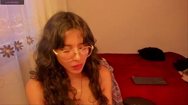 Snapshot of aluna_0310 chatting on 13, 12, 2024 aluna 0310 online show from 13, 12, 2024