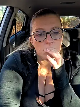 Snapshot of winniess40 chatting on 12, 1, 2025 winniess40 online show from 12, 1, 2025