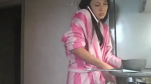 JulianaGold1 online show from 4, 2, 2025