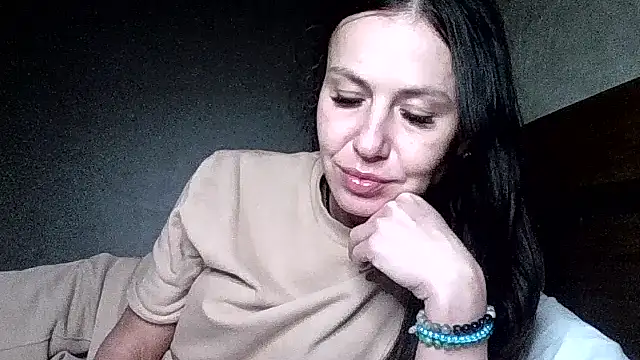 JulianaGold1 online show from 15, 4, 2026