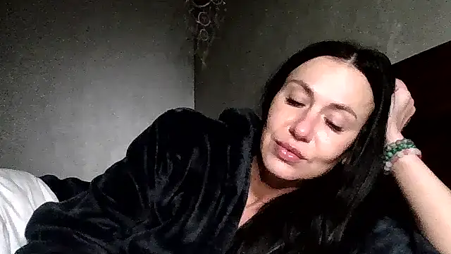 Snapshot of JulianaGold1 chatting on 30, 4, 2026 JulianaGold1 online show from 30, 4, 2026