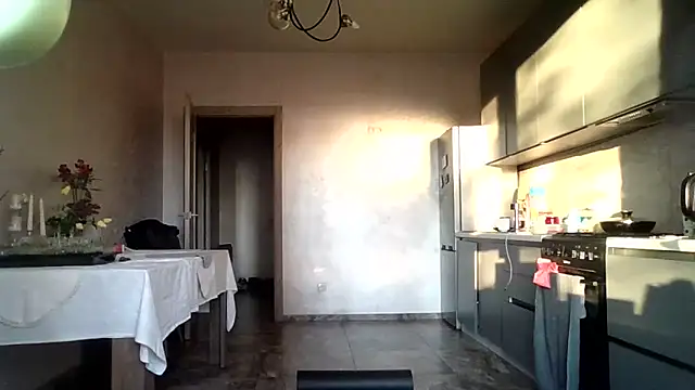 Snapshot of JulianaGold1 chatting on 8, 5, 2026 JulianaGold1 online show from 8, 5, 2026