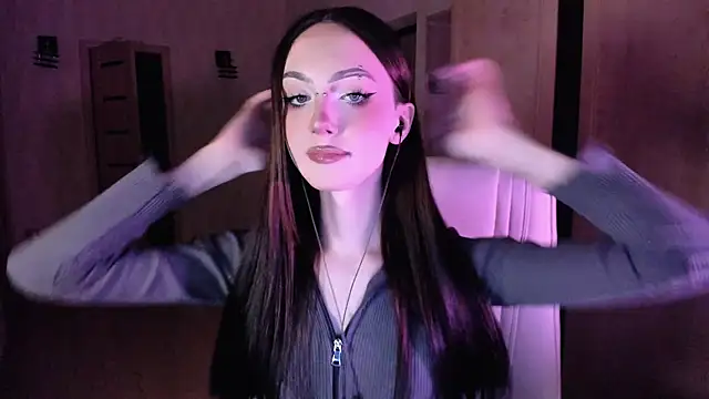 Snapshot of Alice__Aris chatting on 2, 10, 2025 Alice  Aris online show from 2, 10, 2025