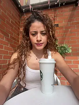 alana15 online show from 8, 4, 2026