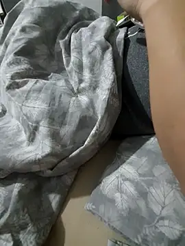 Snapshot of elenaUK chatting on 14, 11, 2025 elenaUK online show from 14, 11, 2025