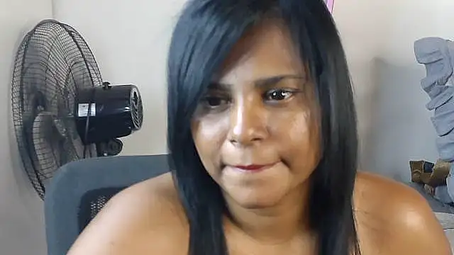 Snapshot of sunshinelady_ chatting on 22, 10, 2025 sunshinelady online show from 22, 10, 2025