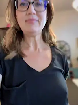 MaiseKnox online show from 23, 9, 2025