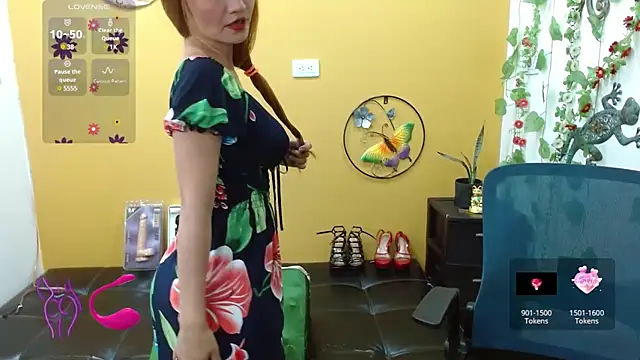 Snapshot of miss_tinnymafe chatting on 9, 2, 2025 miss tinnymafe online show from 9, 2, 2025