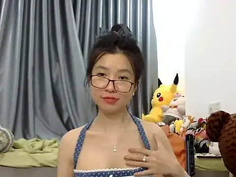 Cute Ruby01 online show from 7, 1, 2025