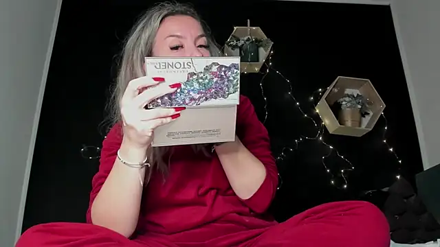 Snapshot of Alesys69 chatting on 16, 12, 2025 Alesys69 online show from 16, 12, 2025