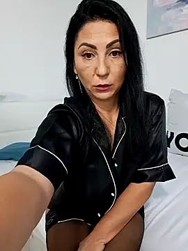 charrlote love online show from 6, 10, 2025