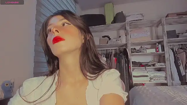 Snapshot of VYONED chatting on 7, 11, 2025 VYONED online show from 7, 11, 2025