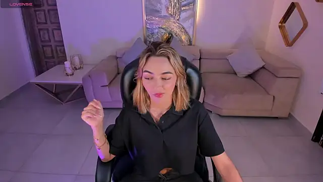 MelissaMoore  online show from 20, 11, 2025