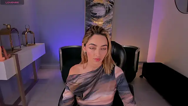 MelissaMoore  online show from 15, 12, 2025