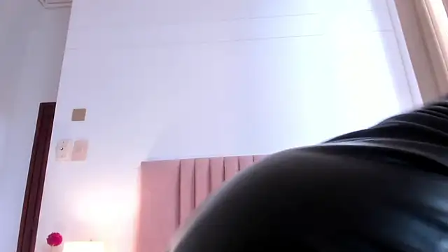 AGATHAA WHITE online show from 24, 2, 2025