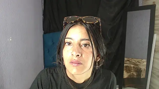 Snapshot of skinny_Yizz chatting on 2, 12, 2025 skinny Yizz online show from 2, 12, 2025