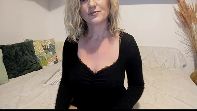 Jadore able online show from 20, 11, 2025