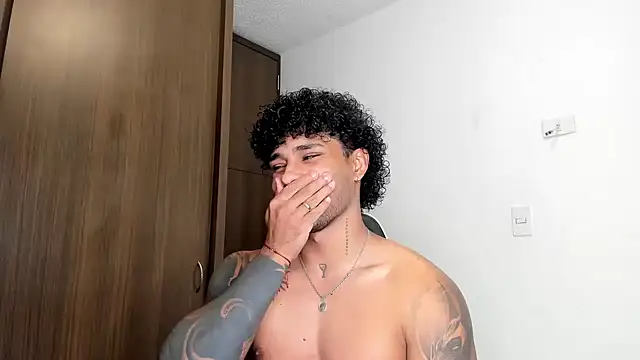 Snapshot of Alessandro_Vanni chatting on 22, 1, 2025 Alessandro Vanni online show from 22, 1, 2025