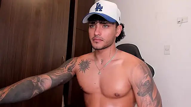 Snapshot of Alessandro_Vanni chatting on 24, 1, 2025 Alessandro Vanni online show from 24, 1, 2025