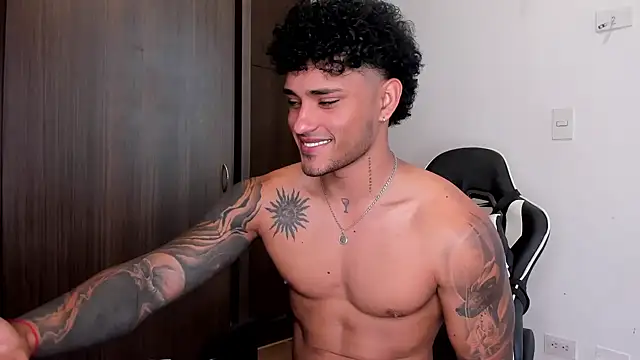 Snapshot of Alessandro_Vanni chatting on 29, 1, 2025 Alessandro Vanni online show from 29, 1, 2025