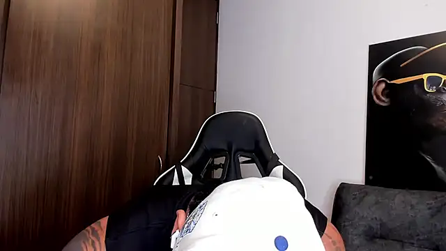 Alessandro Vanni online show from 7, 3, 2025