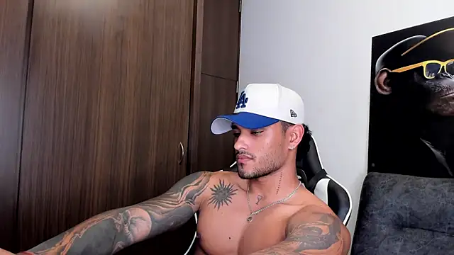 Snapshot of Alessandro_Vanni chatting on 12, 3, 2025 Alessandro Vanni online show from 12, 3, 2025