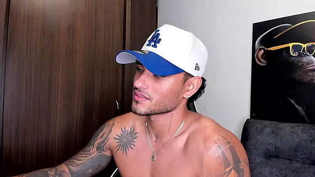 Snapshot of Alessandro_Vanni chatting on 12, 3, 2025 Alessandro Vanni online show from 12, 3, 2025