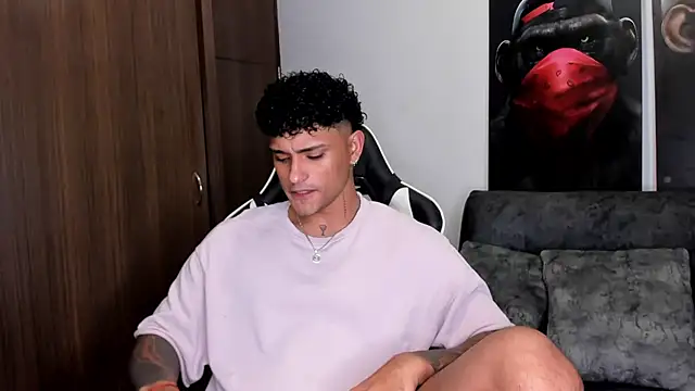 Snapshot of Alessandro_Vanni chatting on 20, 3, 2025 Alessandro Vanni online show from 20, 3, 2025