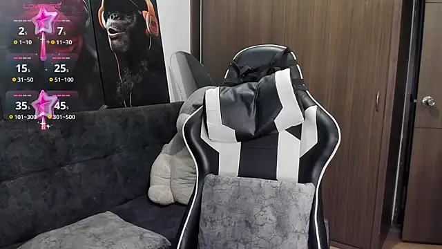 Snapshot of Alessandro_Vanni chatting on 12, 11, 2025 Alessandro Vanni online show from 12, 11, 2025