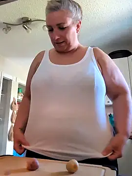 Canadian BBW online show from 16, 4, 2026