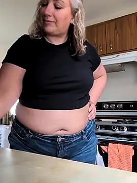 Canadian BBW online show from 3, 6, 2026
