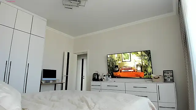  Miss Johansson  online show from 12, 3, 2026