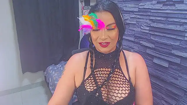 Snapshot of Cruela_deviil chatting on 22, 10, 2025 Cruela deviil online show from 22, 10, 2025