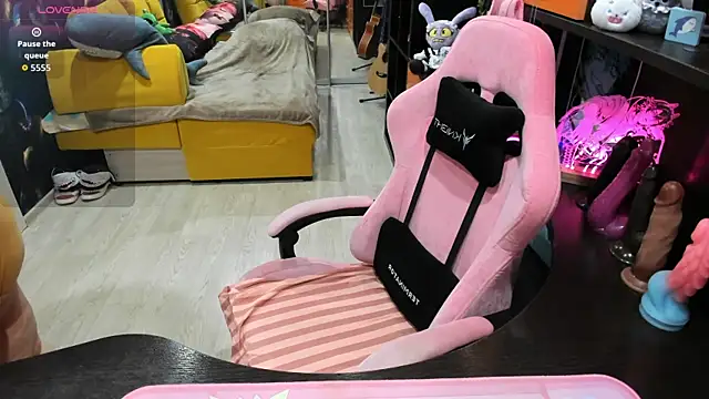 Softie Sofy online show from 11, 4, 2026