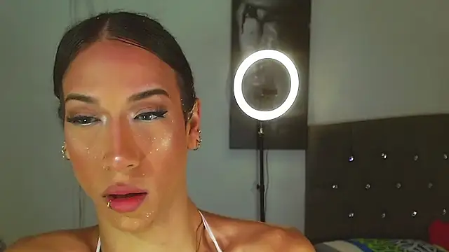 Kenisha Sweet online show from 14, 1, 2026